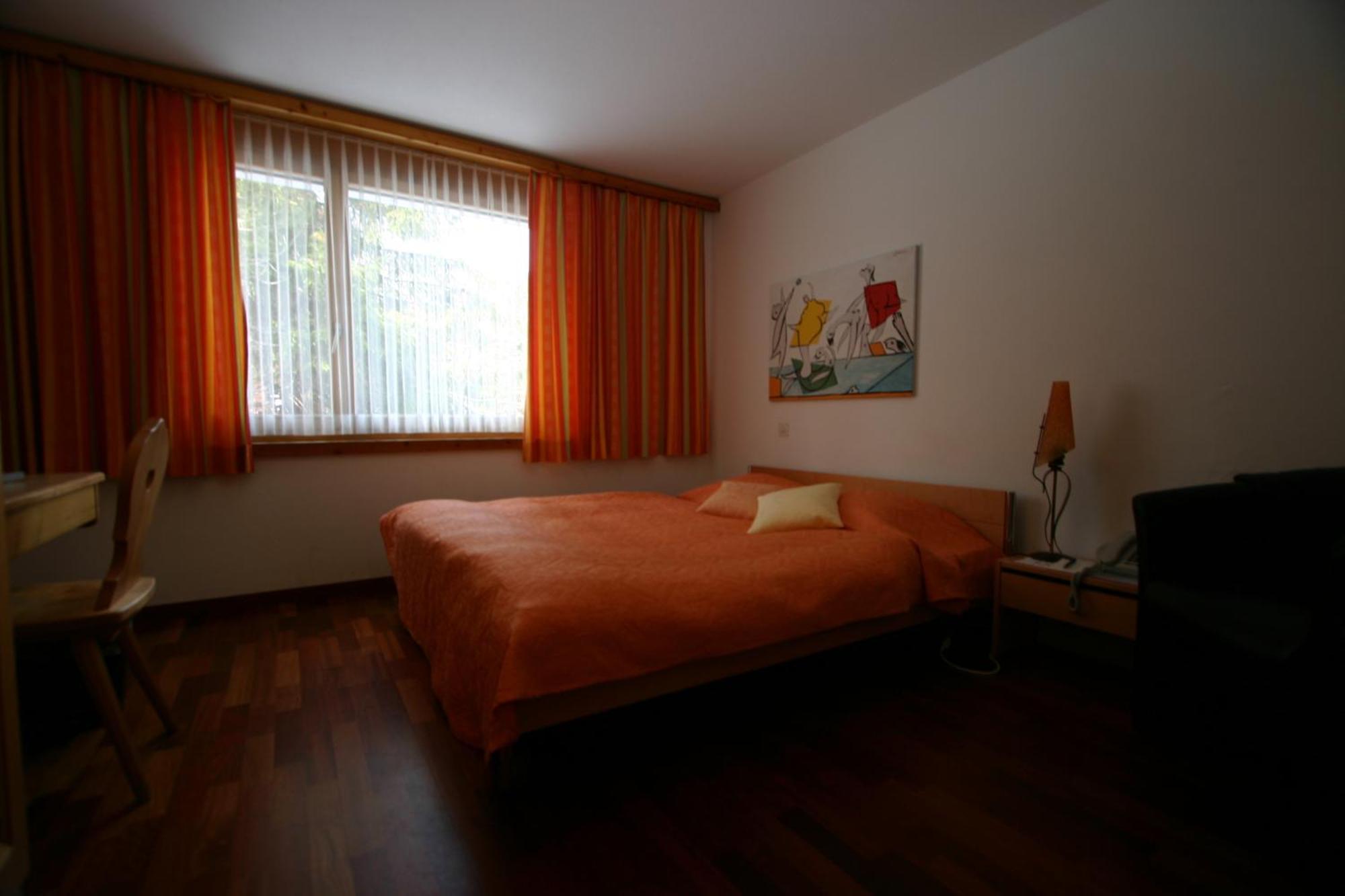 Hotel Poestli Maloja Chambre photo